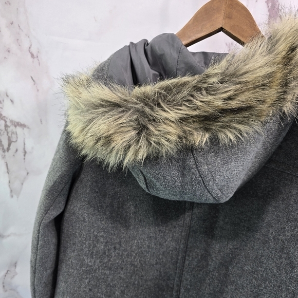 J Crew Coat Womens Medium 8 Gray Wool Blend Vail Parka Pea Zip Faux Fur Hood - Picture 6 of 13